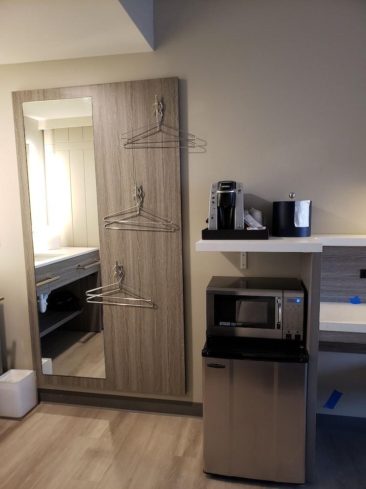 Days Inn By Wyndham Wilmington / University Екстер'єр фото