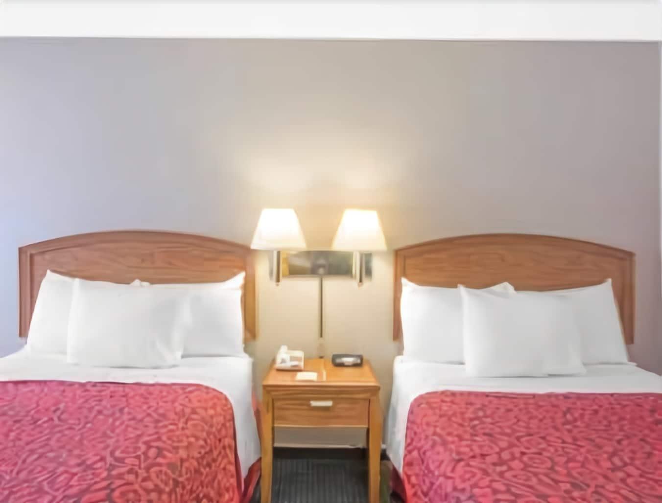 Days Inn By Wyndham Wilmington / University Екстер'єр фото