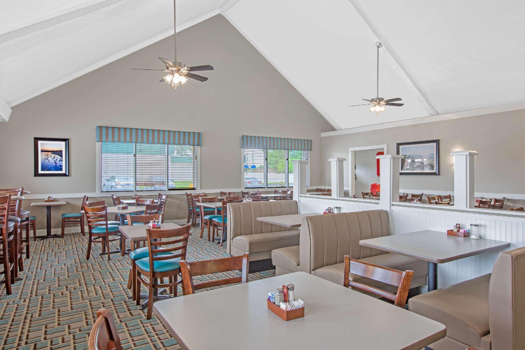 Days Inn By Wyndham Wilmington / University Екстер'єр фото